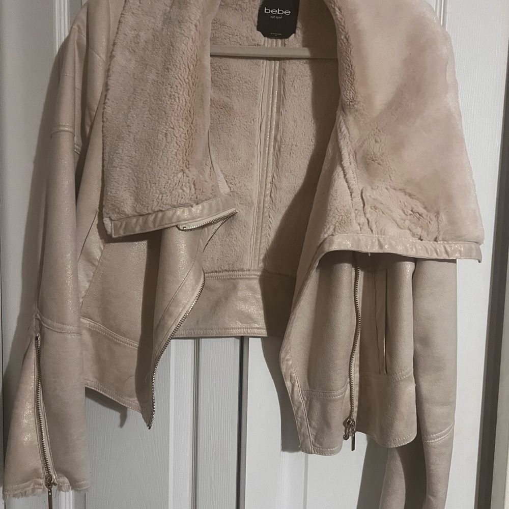 Bebe Jacket Cropped Cream Gold Soft Suede-Like Exterior Fur Lining- M